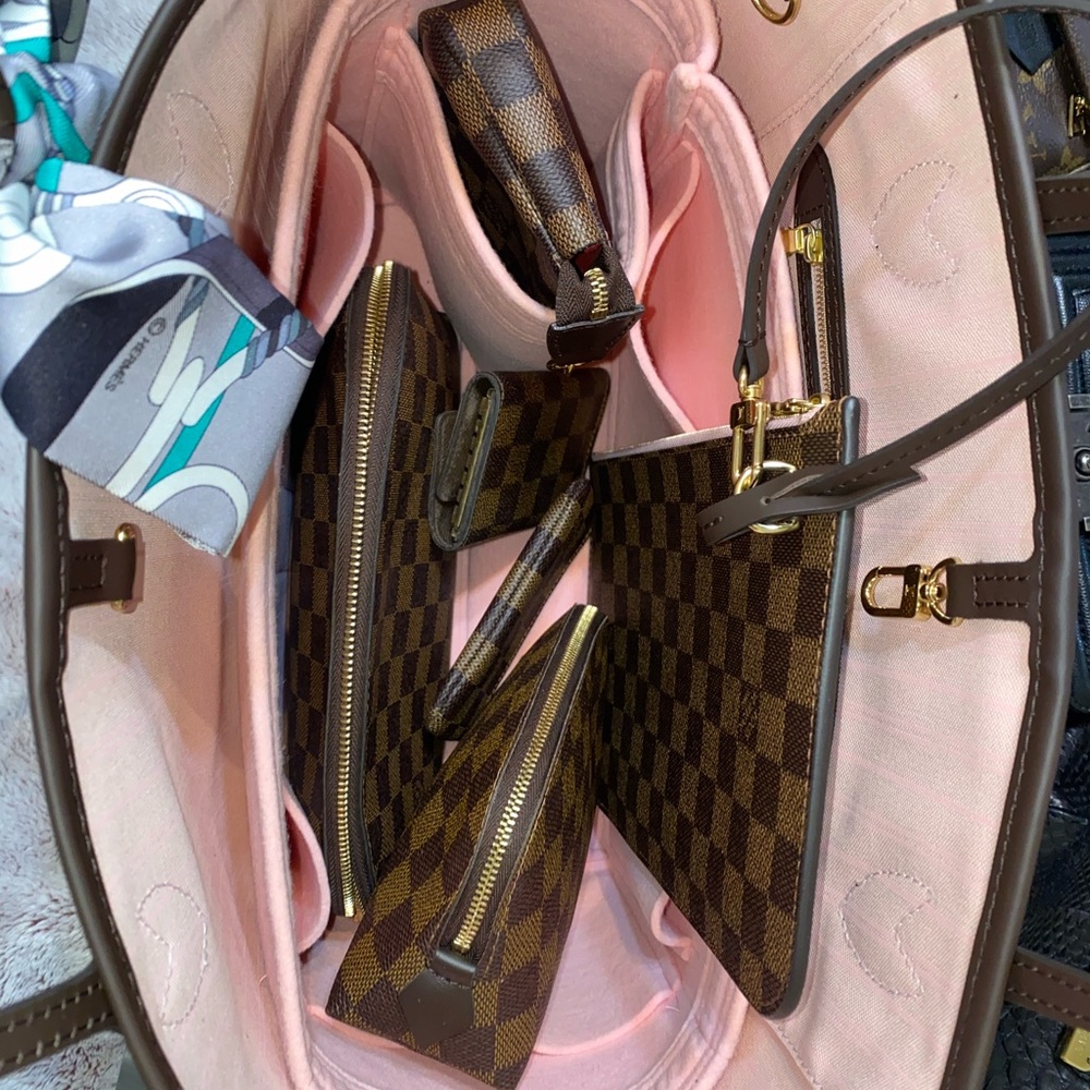NFS๐ SAMORGA BAG ORGANIZER LV MM - Picture 3 of 16